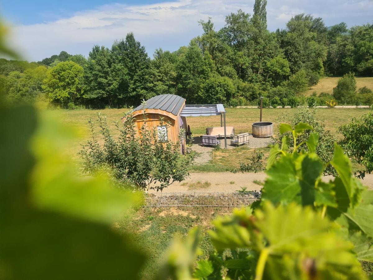 Willa Les Milles Bottes Et Ses Roulottes Encausse-les-Thermes Zewnętrze zdjęcie